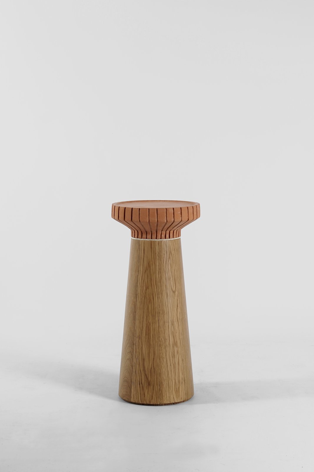 Mesa Waiting Side Table