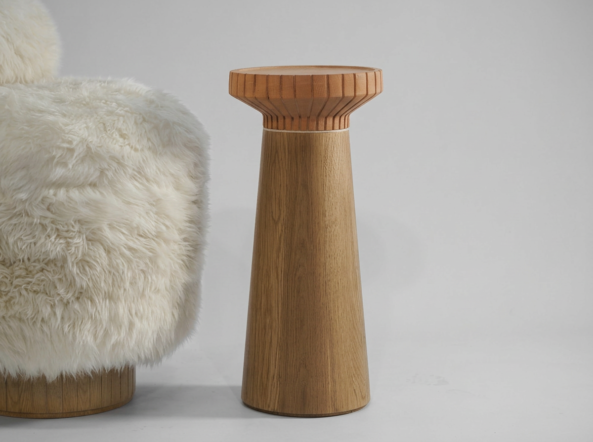 Mesa Waiting Side Table